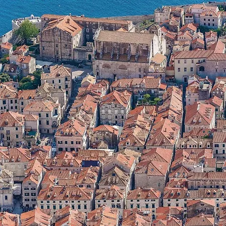 Hébergement de vacances Sladenovici Iv *