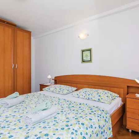 4 Bedroom Cozy In Hébergement de vacances