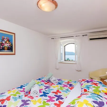 4 Bedroom Cozy In * Slano