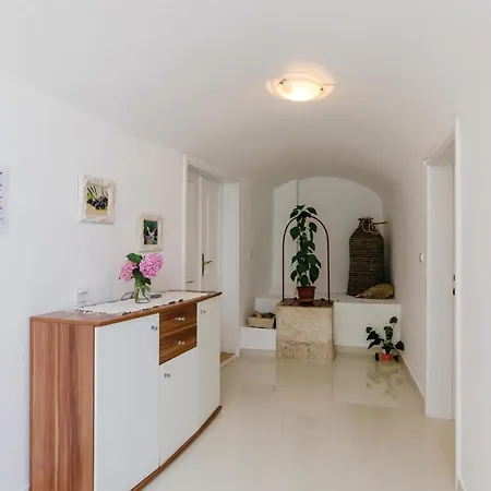 Hébergement de vacances 4 Bedroom Cozy In