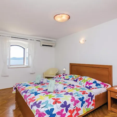 4 Bedroom Cozy In