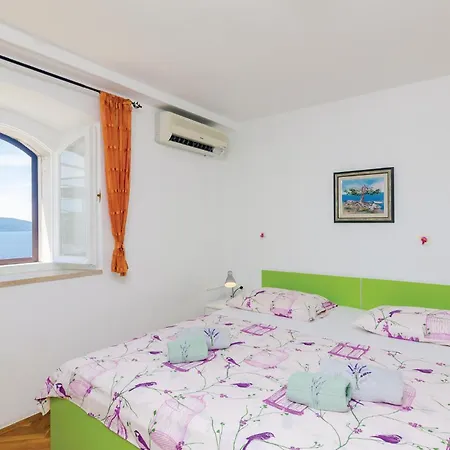 4 Bedroom Cozy In Hébergement de vacances